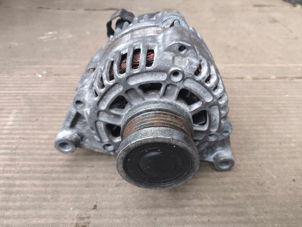 Купить Opel meriva b astra j 1.4t a14net генератор 13581885