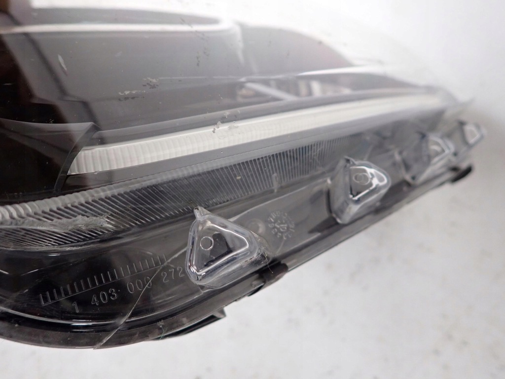 фото №14, Dacia duster ii 18- лампа левая перед передняя 260609367r