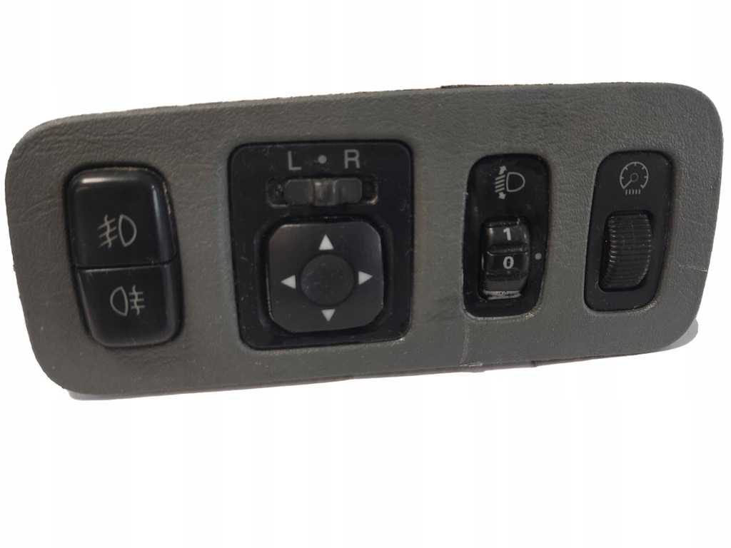 фото №1, Выключатель света mitsubishi space wagon 2000