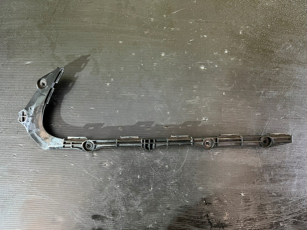 фото №1, Правый направляющая заднего бампера lexus gs iii 5215730060