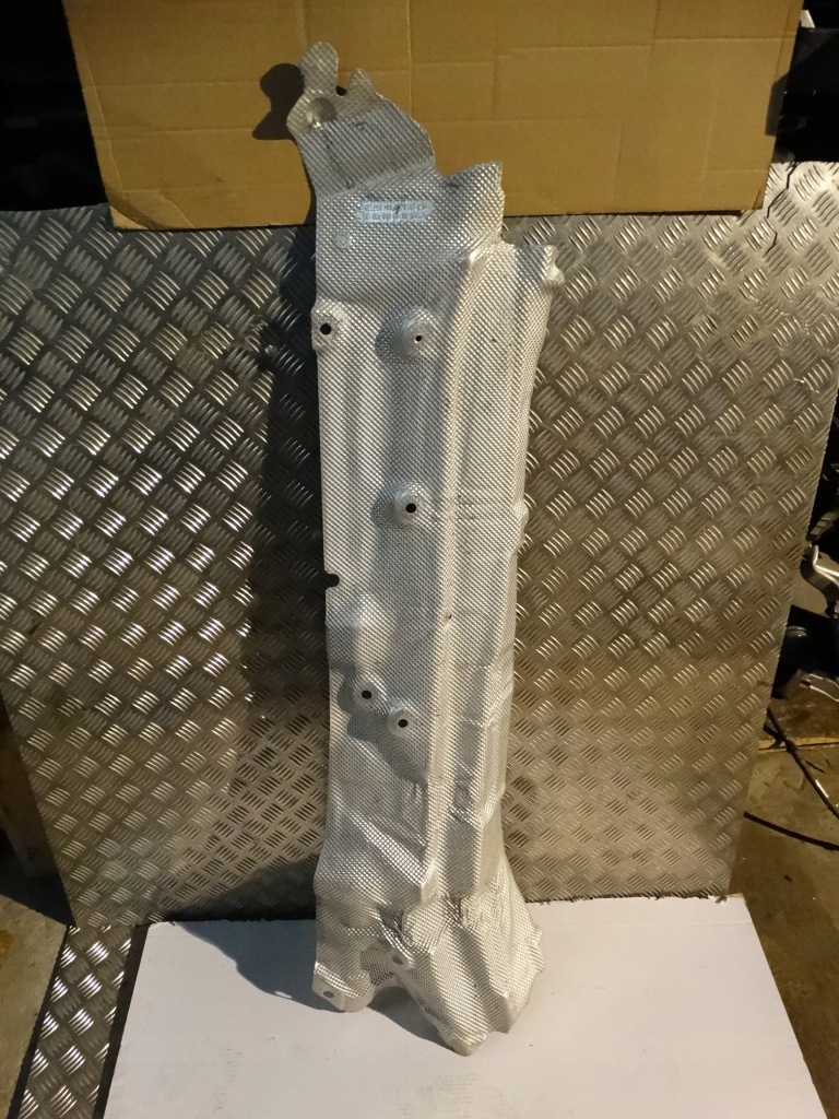 фото №1, Защита тепловая подвеска mercedes sls w197 w190 1