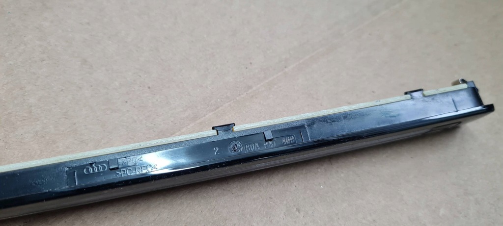 фото №6, Q5 80a sq5 лампа обшивка багажника led штекер 80a947409