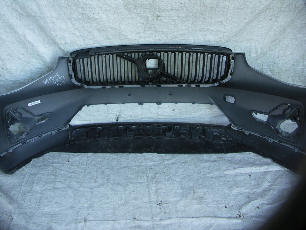 Volvo xc40 xc 40 lift 22 - бампер передний решётка радиатора kol. 740 kielce-gliwice с Разборки