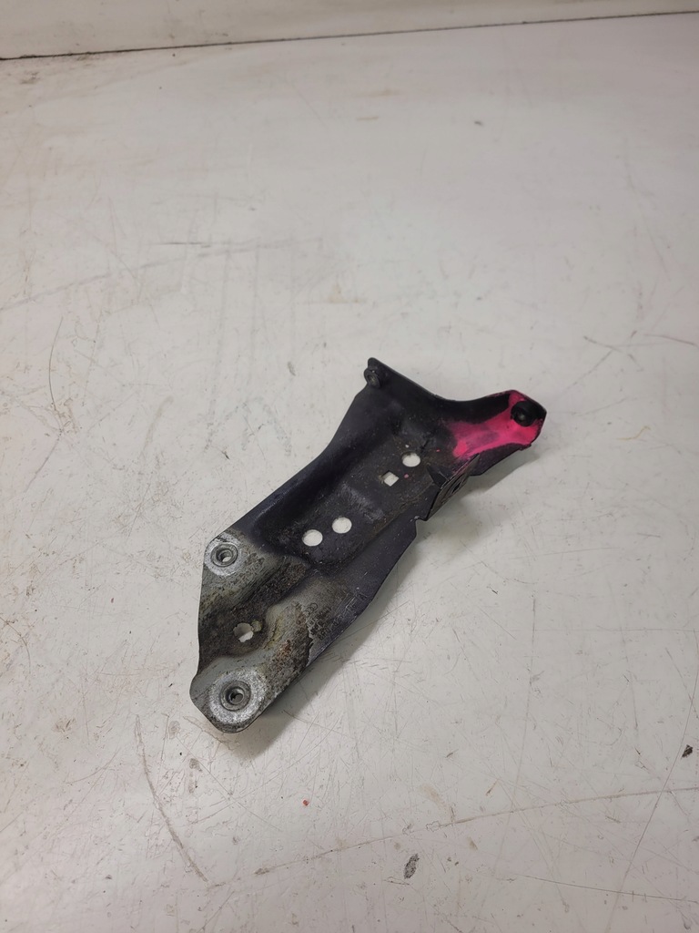 фото №15, Кронштейн крыла правое audi 8p 8p0821136a aso