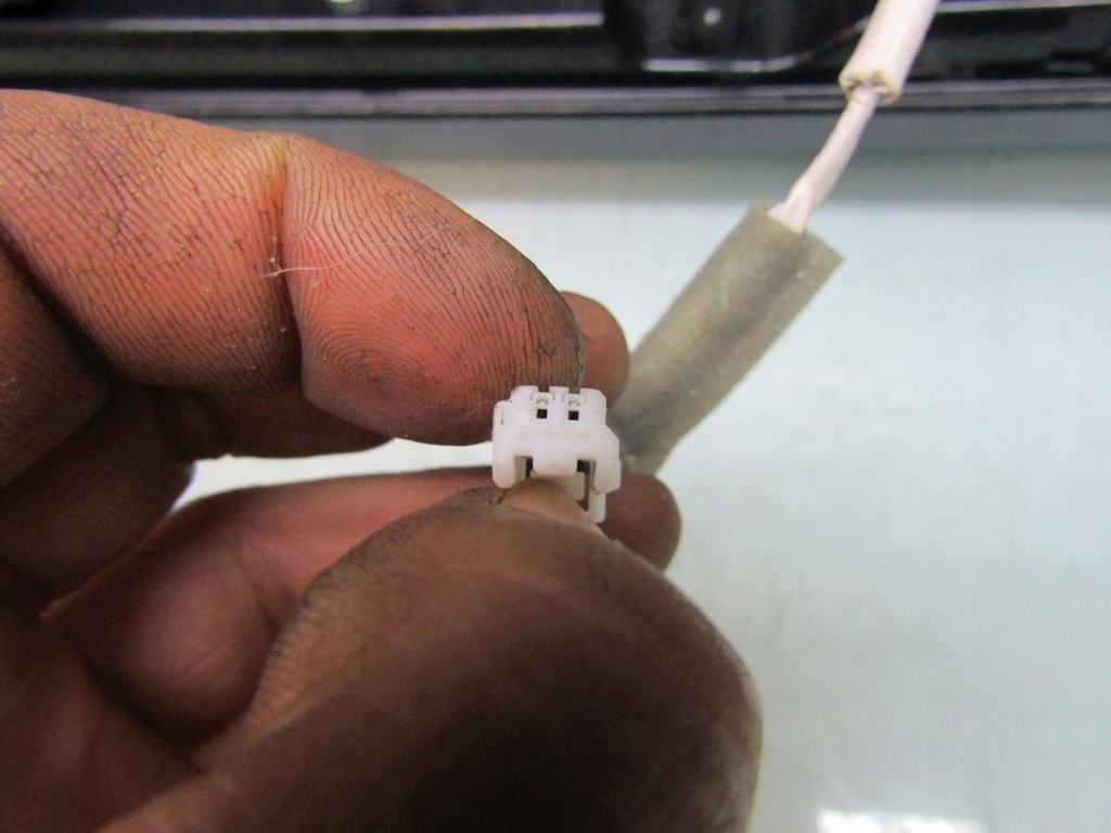 фото №8, Mazda 3 bp iv 20r накладка спойлер крышки задний задней багажника спойлер