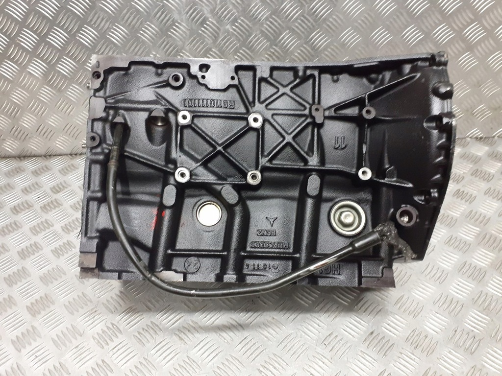 фото №8, Блок двигателя mercedes vito i w638 2.2 r6110111101