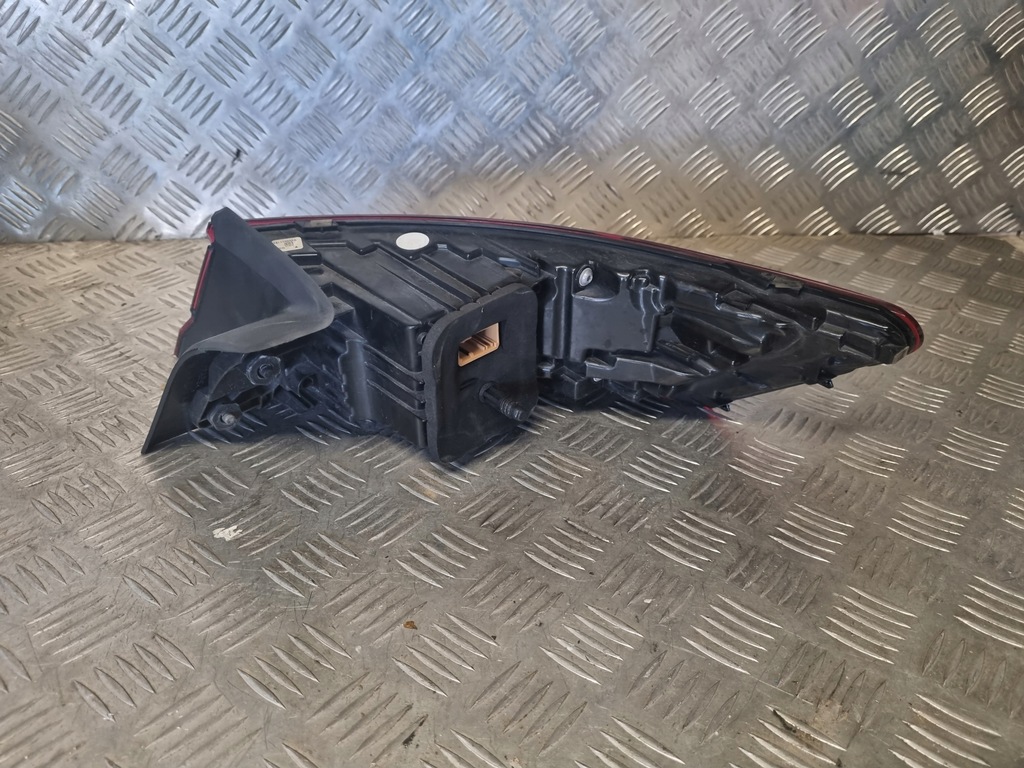 фото №3, Volkswagen оригинальный номер 3g8945207e лампа led