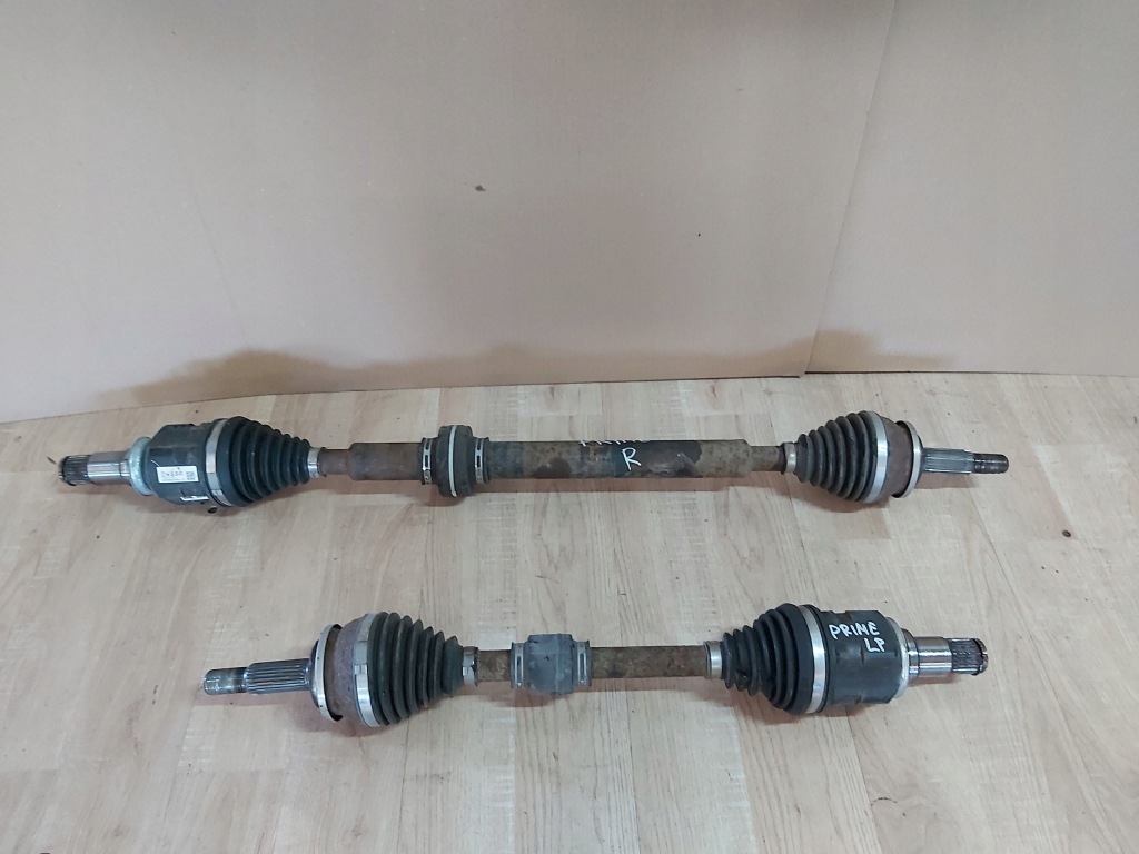 фото №1, Toyota prius iv prime приводной вал левая plug in