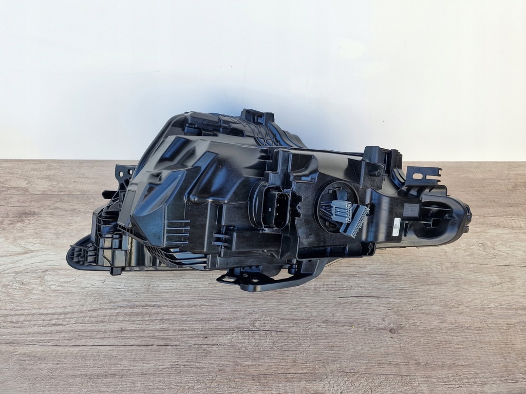 фото №4, Volvo polestar 2 права лампа перед фара led