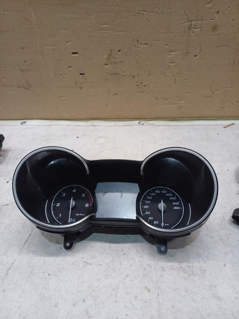 фото №1, Счетчик alfa romeo stelvio 50571275