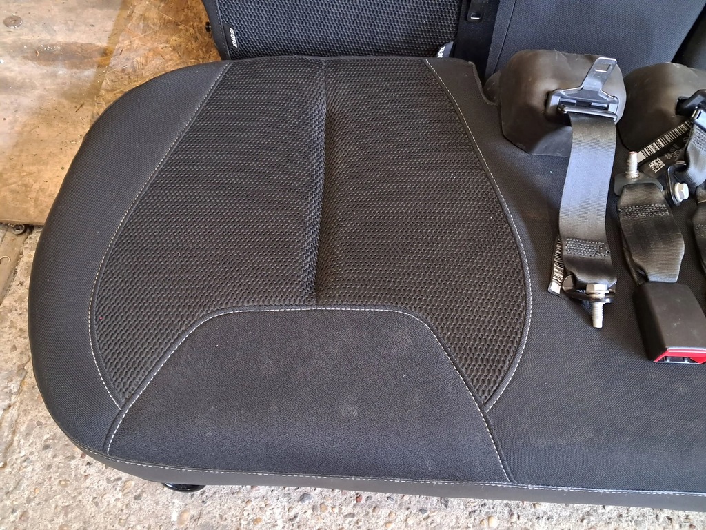 фото №12, Citroen ds3 заднє сидіння ремені задня