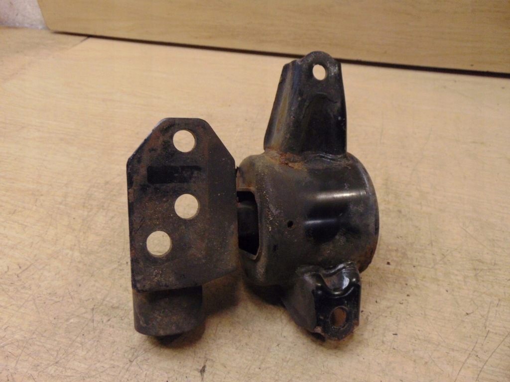 фото №4, Подушка двигуна кронштейн hyundai ix35 1.7 crdi ліва