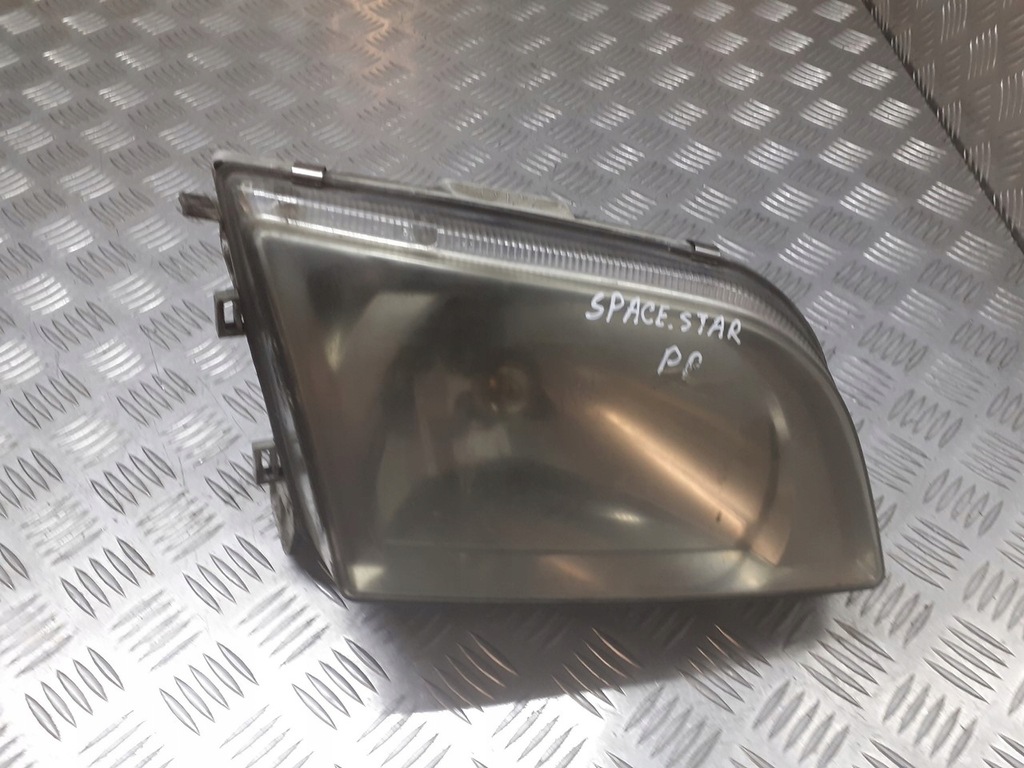 фото №1, Лампа правая передняя mitsubishi space star eu