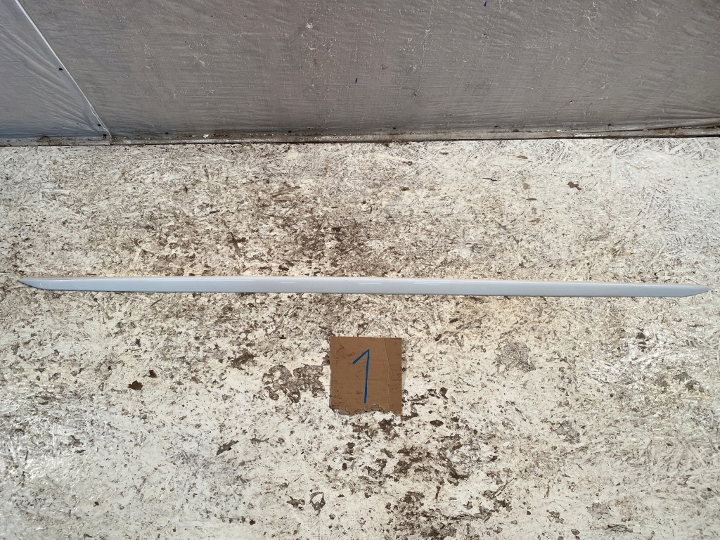 фото №1, Audi a4 b9 8w s-line молдинг поріг права