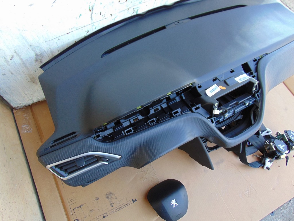 фото №6, Консоль подушки безопасности подушка безопасности peugeot 2008 1 europa оригинал