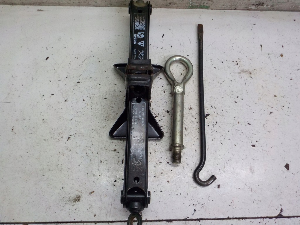 фото №1, Almera tino домкрат подъемник ушко