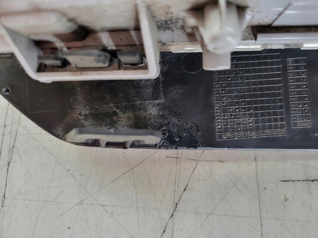 фото №7, Mercedes w204 lift левая решётка перед противотуманная фара левый