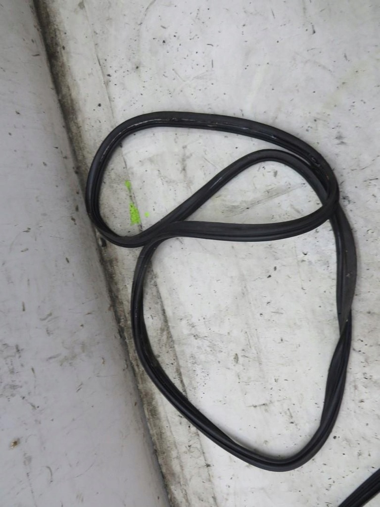 фото №1, Прокладка кришки багажника volvo xc60