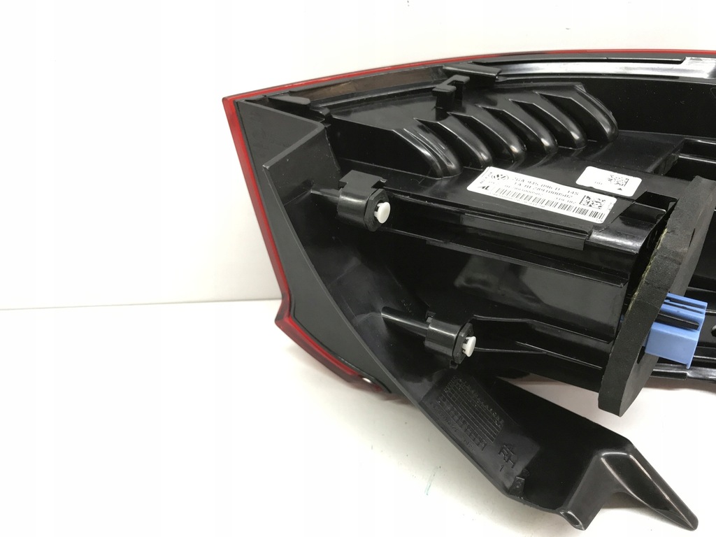 фото №11, Vw t-roc лампа led права задня 2ga945096d