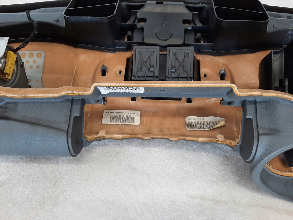 фото №15, Mercedes w203 приборная панель приборная приборная панель a2036800187