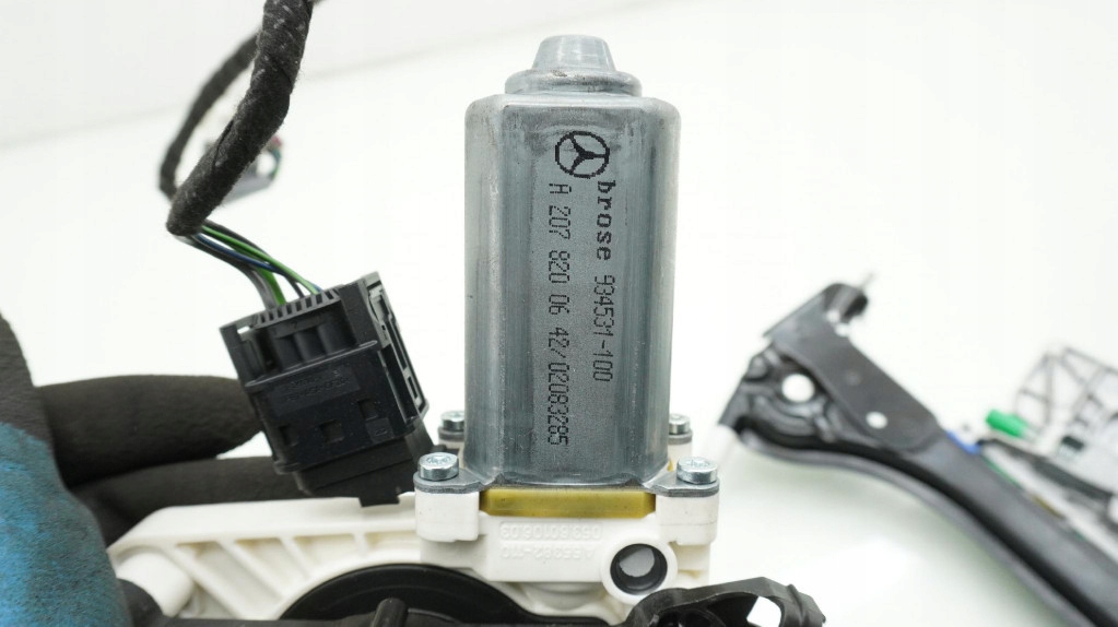 фото №4, Підйомник скло правий моторчик mercedes slk r172 a1727200246