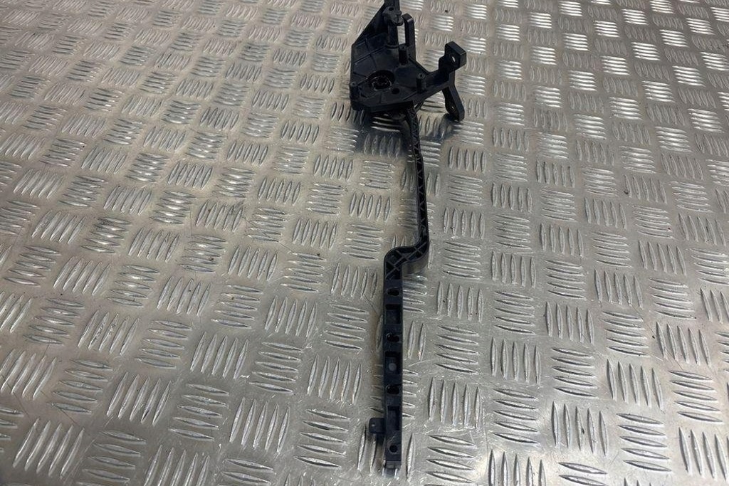 фото №7, Впуск повітря радіатора bmw 2 gran tourer f46 15677210 2.0l дизель 2016