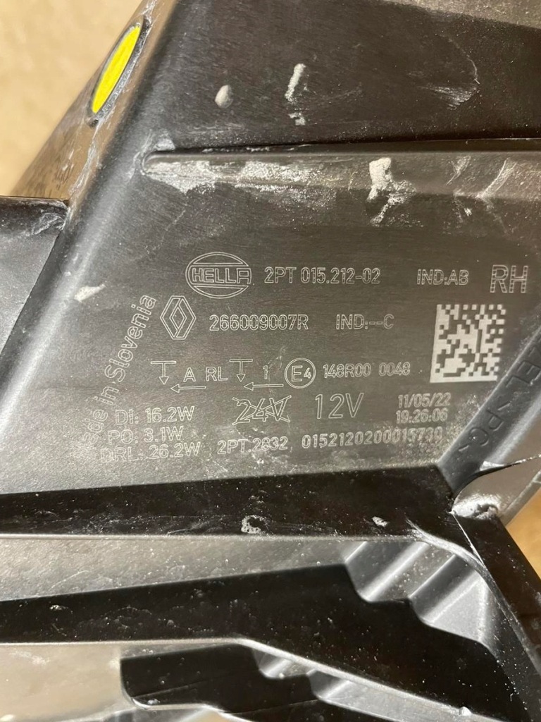 Фара правий протитуманна фара правий led renault megane v 5 v-tech v tech drl Оригінал