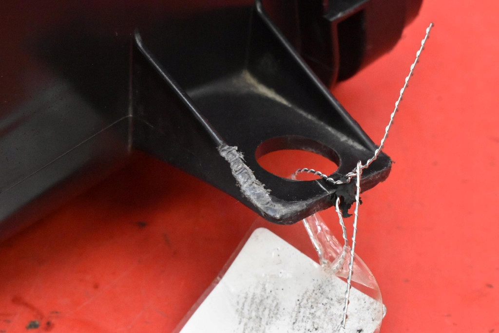 Корпус фильтра воздуха mn115515 mitsubishi eclipse 4 iv 4g 3.8 v6 265 km Цена