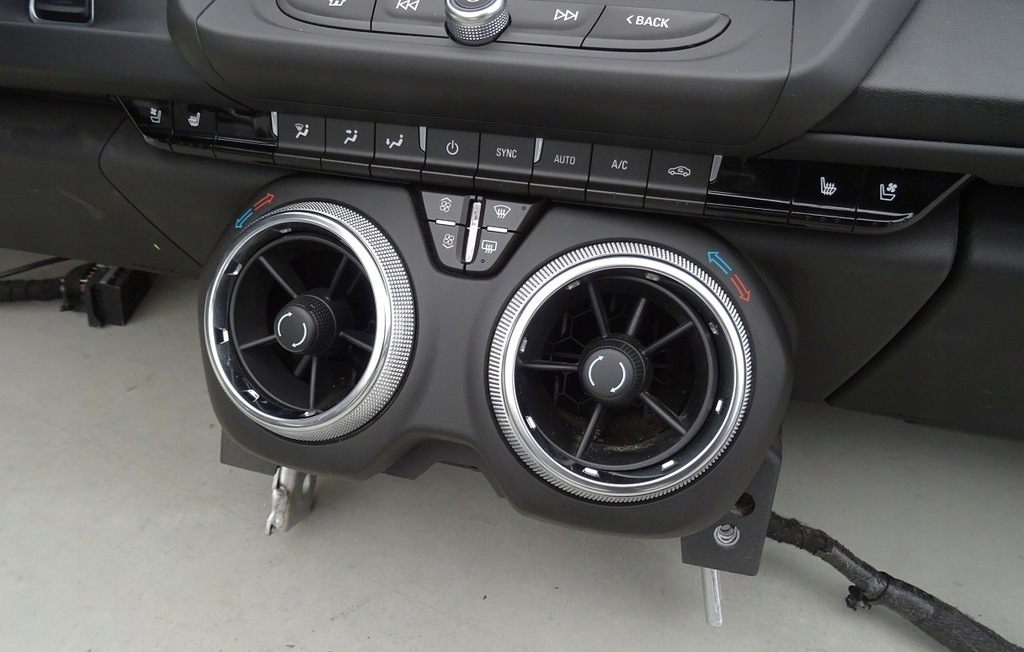 фото №1, 2016 camaro панель кондиционера воздуховод кнопки