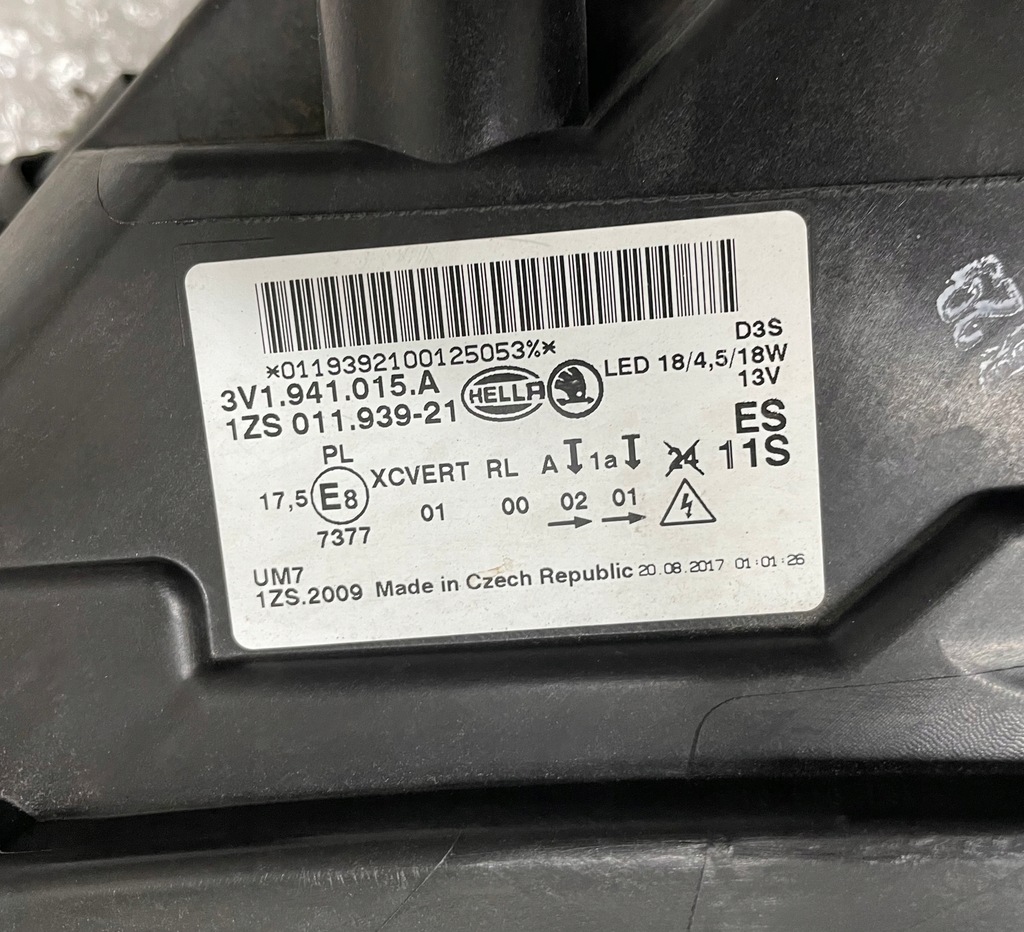 фото №9, Лампа левая передняя skoda superb iii 3v ксенон