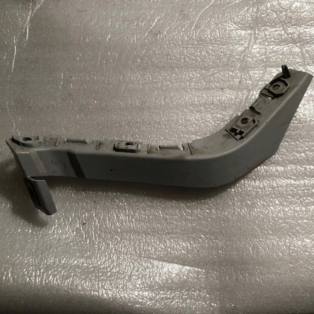 фото №1, Range rover evogue правий задня кронштейн оригінал вживаний bj32-17a882-ac