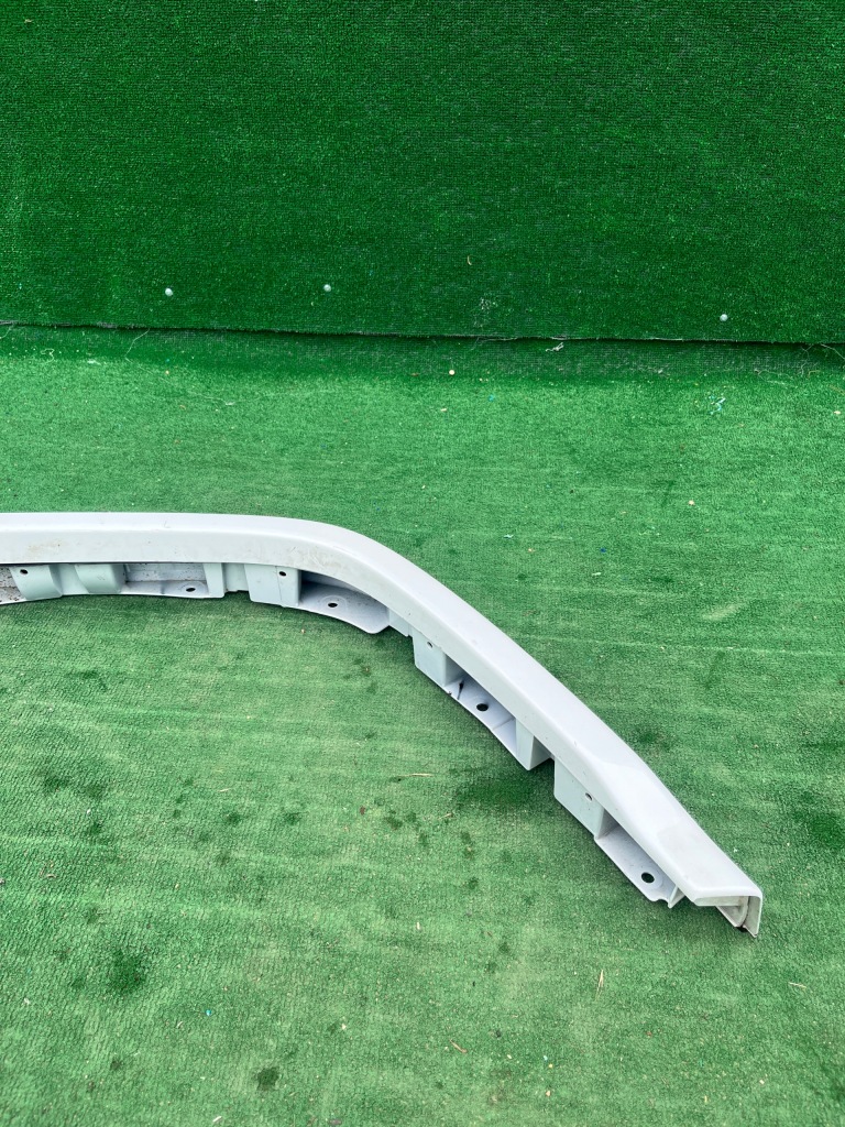 Mercedes g g63 w463 amg 18- молдинг на крыло правая задний  a4638805803 с Разборки