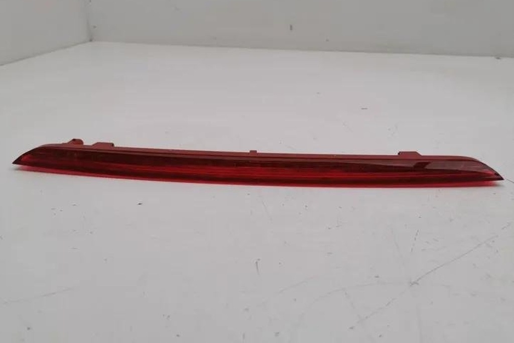 фото №8, Дополнительная лампа стоп audi q3 f3 8v0945097d 1.5l бензиновый 110kw 2019