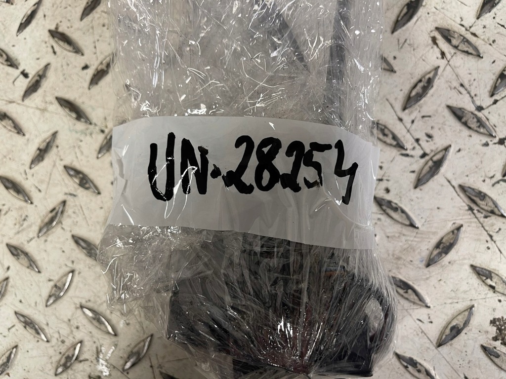 фото №9, Оригинальный комплект замок капот правый левый audi a4 b9 8w a5 f5 8w 8w0823509