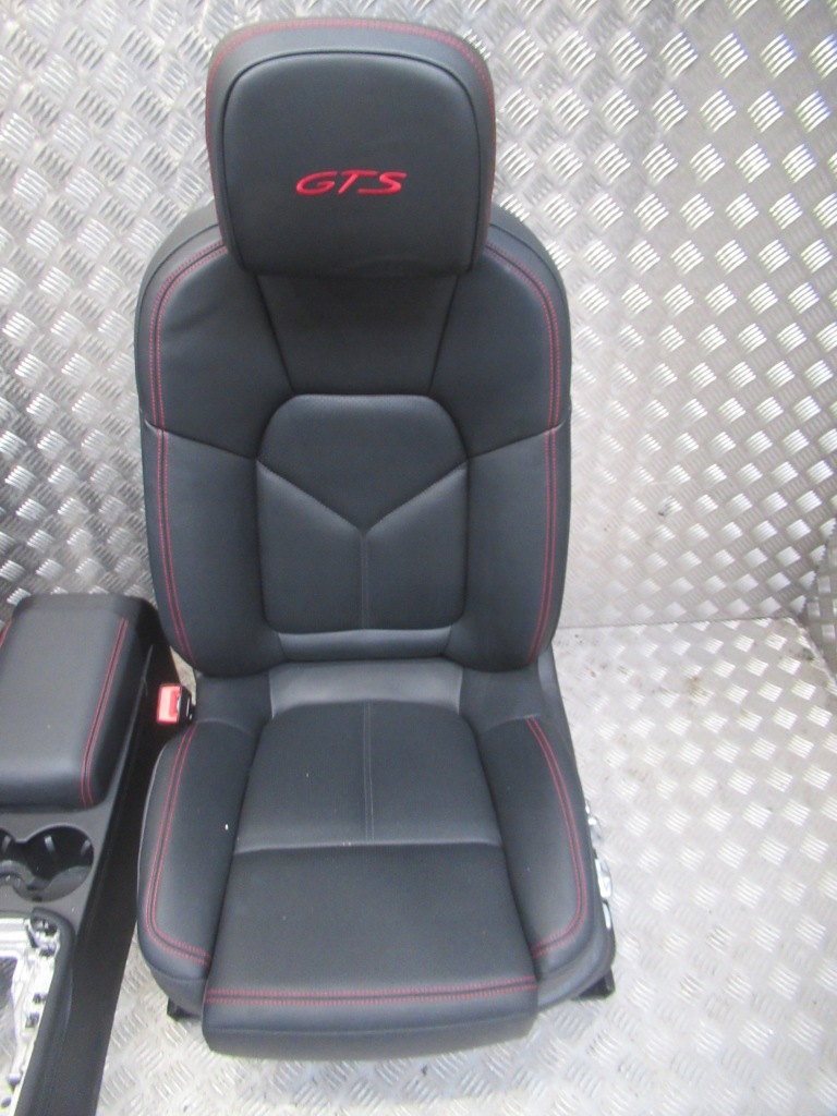 фото №1, Porsche macan lift gts шкіра сидіння заднє сидіння обшивки салон czerwona nic