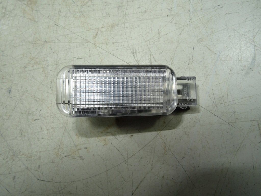 фото №9, Лампа багажника do audi a6 00-/skoda yeti 10
