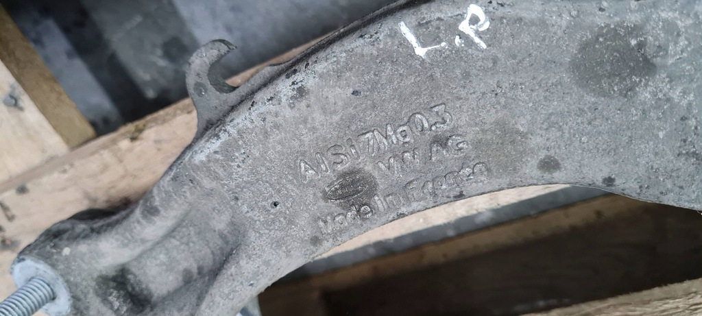 фото №11, A5 8w вилка кронштейн амортизатора левый перед 8w0413037g a4 b9 8w