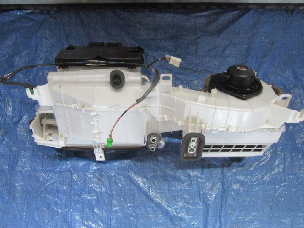 фото №12, Suzuki grand vitara ii 1.9d 2007 отопитель испаритель корпус eu