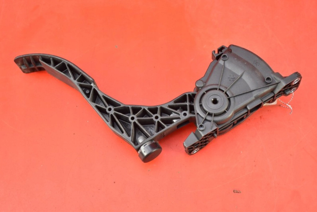 фото №5, Потенциометр педаль газа eu 6q1723503p vw polo 5 v 1.4 16v 86 km 09-17