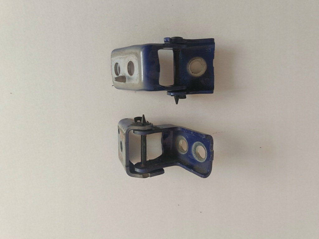 фото №2, Петли дверь задняя правый peugeot 2008 i