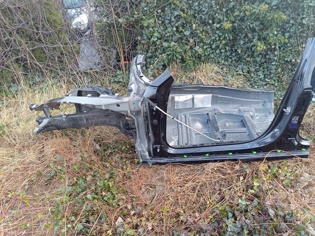 фото №1, Чверть лонжерон ліва поріг panamera 971