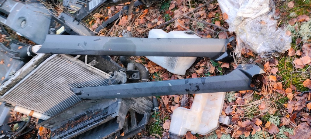 фото №1, Молдинг стекло перед правая левая land rover discovery iii