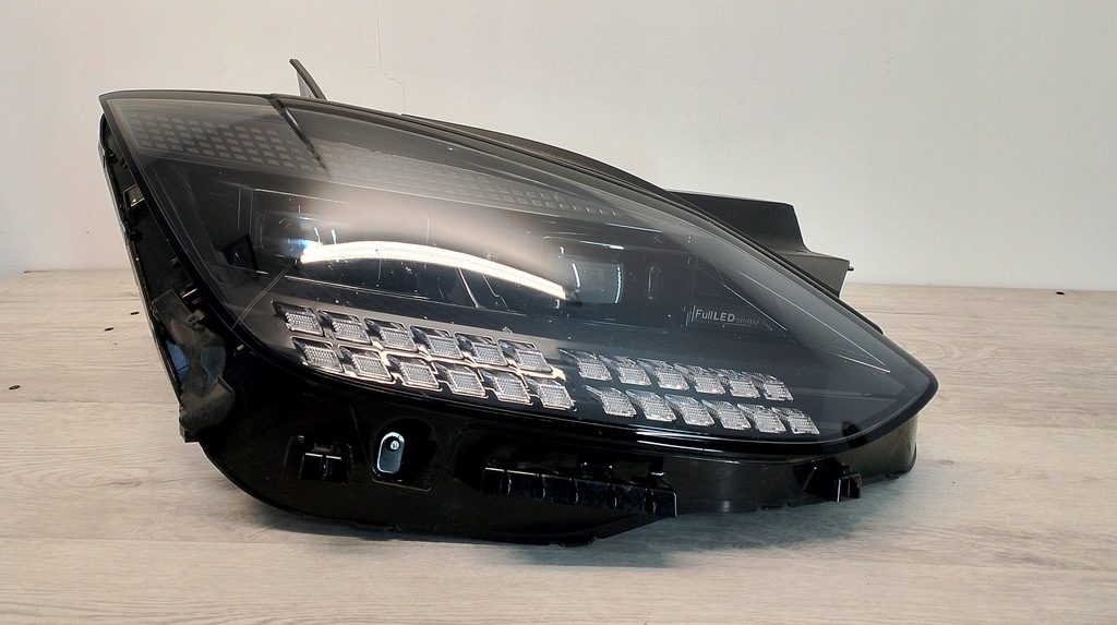 фото №1, Hyundai ioniq 6 права лампа full led ідеальний стан