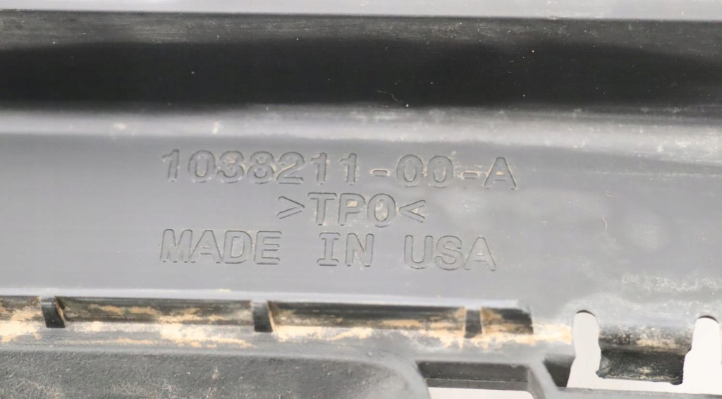 Tesla model s 2012-2016 решётка бампера перед 1038211-00-a Оригинал