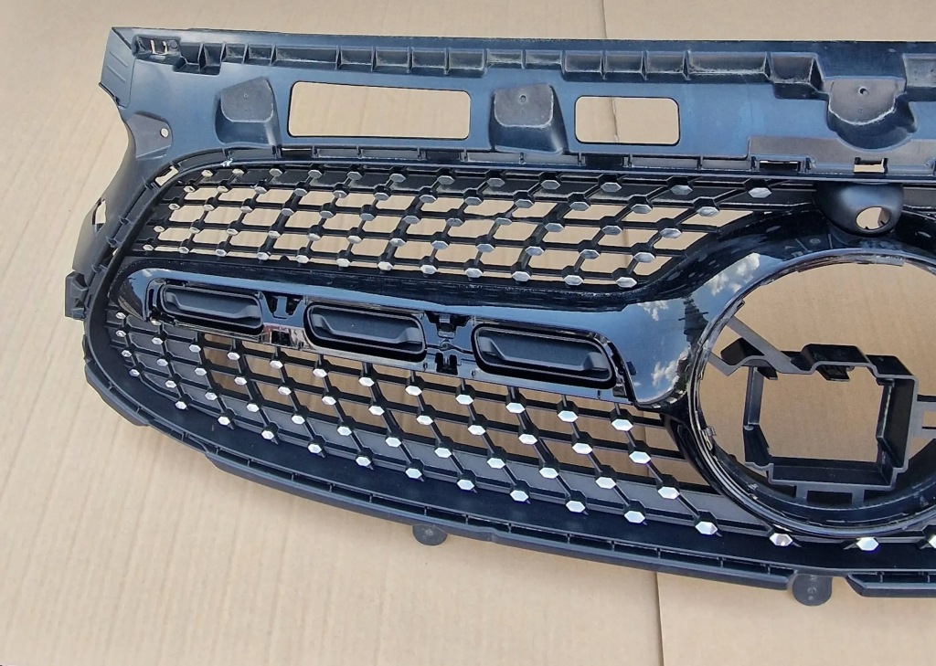 фото №3, Решітка радіатора решітка радіатора mercedes gla w247 amg diamond оригінал