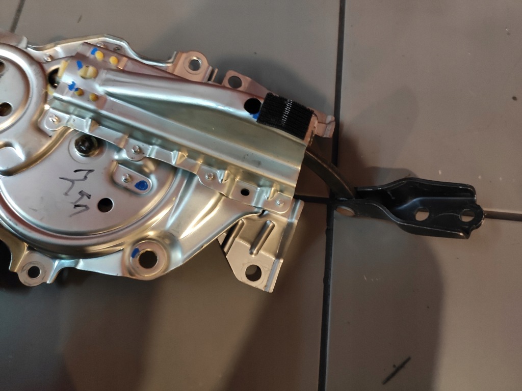 Nissan murano z51 рестайлінг  2.5cdi механізм відкривання кришки моторчик в Україні