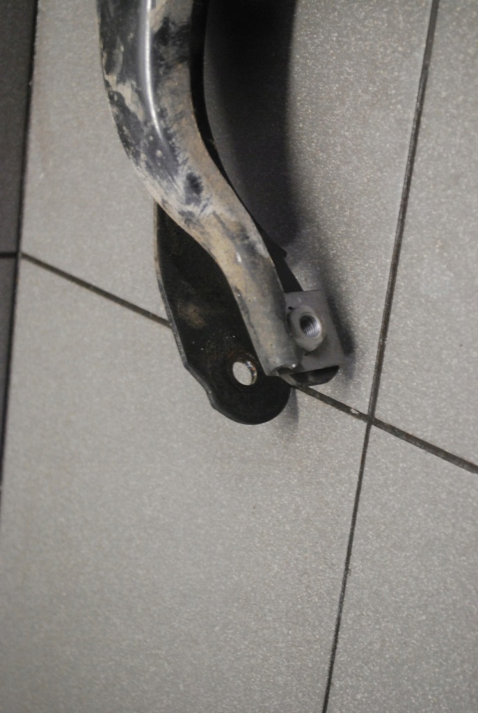 фото №4, Кронштейн амортизатора перед citroen c5 9682594280