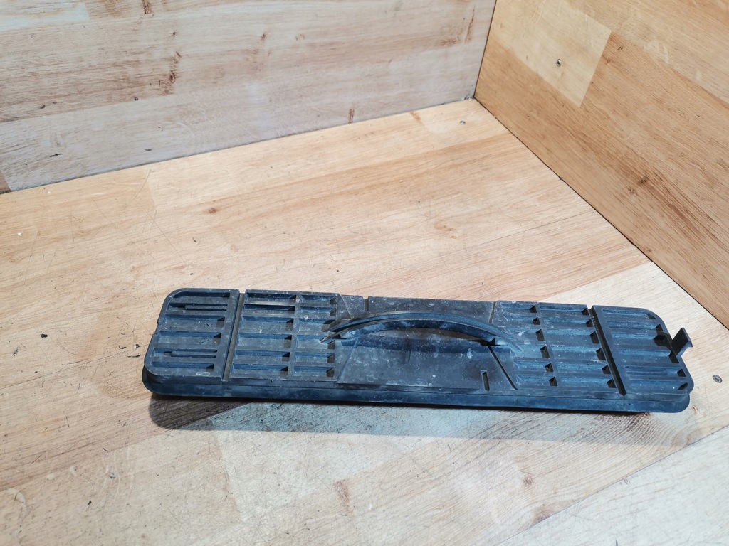 фото №1, Заглушка фільтра салонний citroen c4 ds4 9635818380