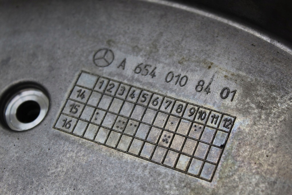 фото №6, Mercedes-benz оригинальный номер a6540108401 корпус распределительного вала