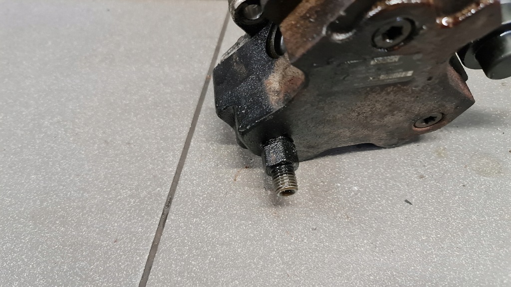 фото №8, Насос пального датчик bmw e65 lift 3.0d 7795713